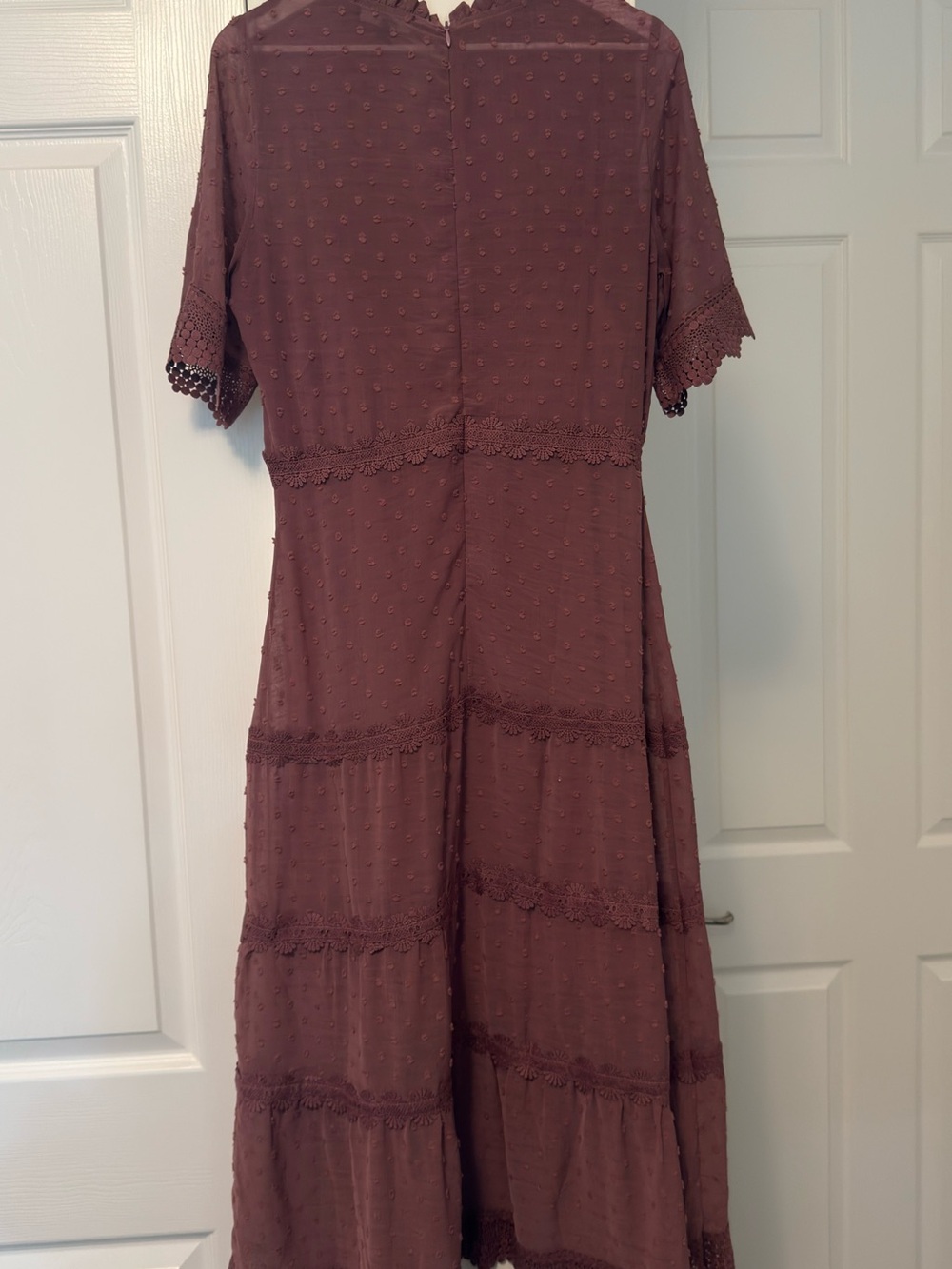 Lulus Women’s Mauve Swiss Dot Lace Midi Dress Size M Dust Rose Party Dress - Picture 6 of 9